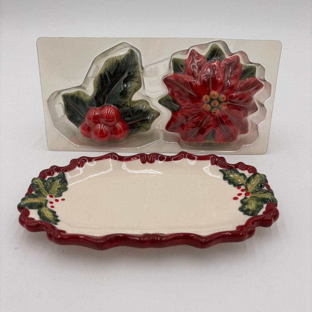 Salt Pepper Shaker Set OS Red New Poinsettia Holly Tray 3pc Christmas Holiday
